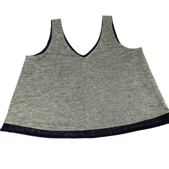 Torrid Tank Top Size 4X Gray V-Neck Flowy Stretch Black Mesh Lining Lined - Picture 4 of 15